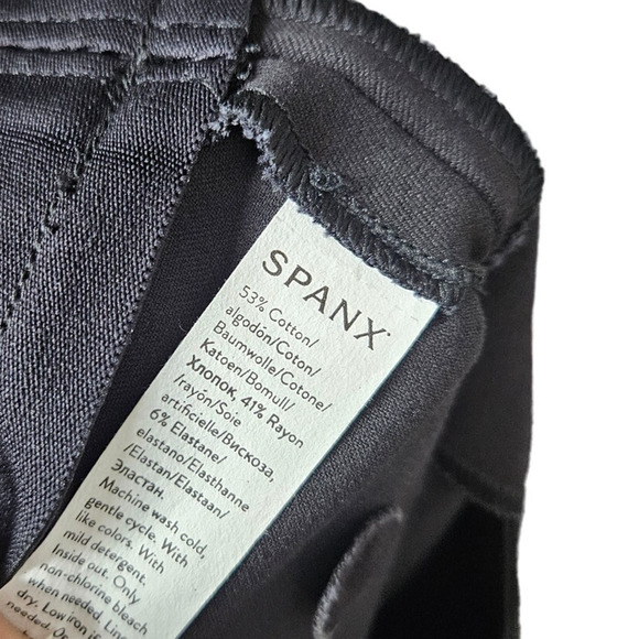NEW Spanx XL Polished 6" Short Black Classic Minimalist Stretch Slimming - Picture 4 of 4